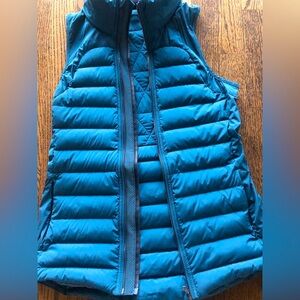 LULULEMON Down for it All running vest in green teal